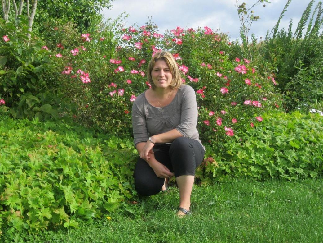 Villa Au Jardin Fleuri Vauxaillon Esterno foto